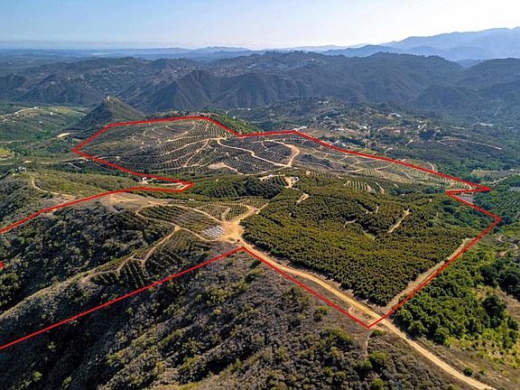 2nd image of 45000 Rancho Fallbrook Rd