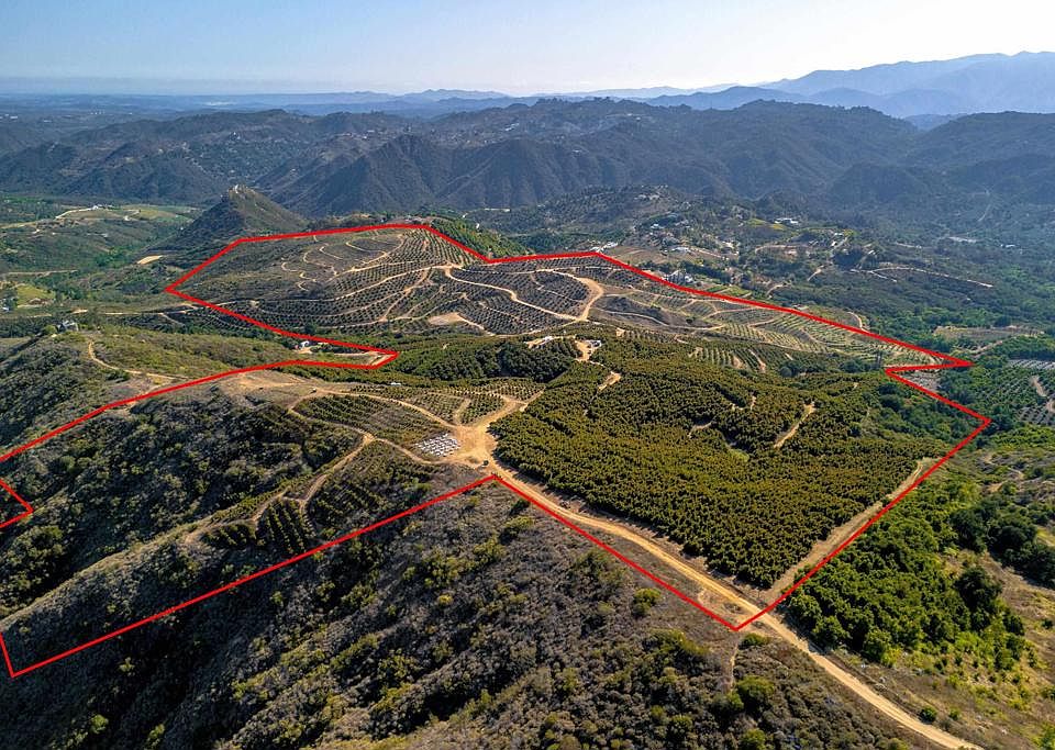 1st image of 45000 Rancho Fallbrook Rd