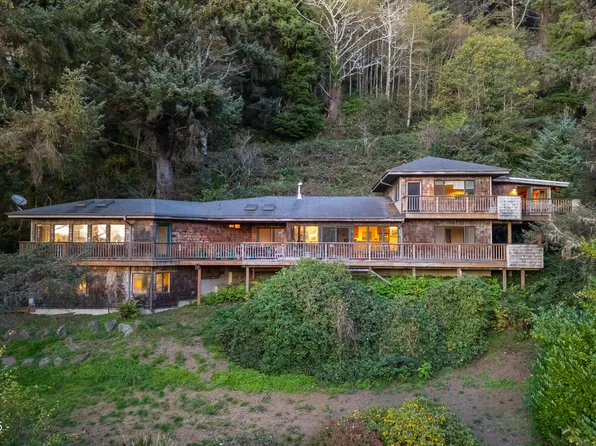 4850 Schoolhouse Rd, Neskowin, OR 97149