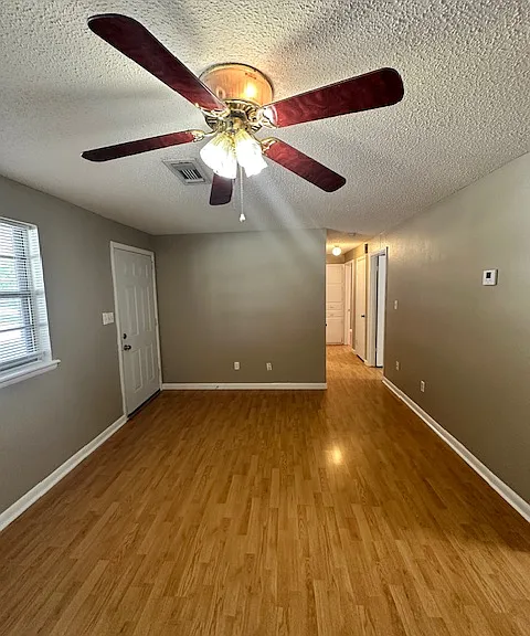 721 N Bristow Ave — Photo 4
