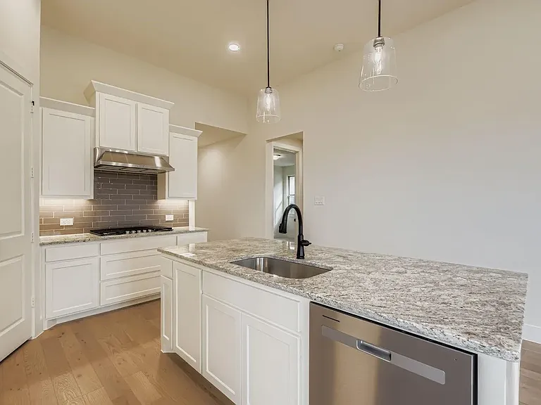 838 Stone Grove Rd — Photo 8