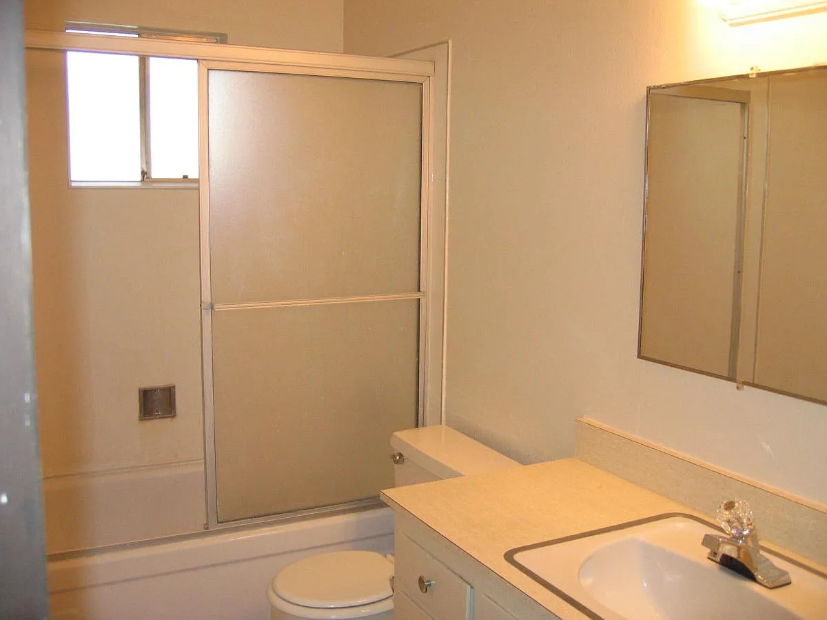 3 bed, 1200 sqft, $2,900 — Photo 4