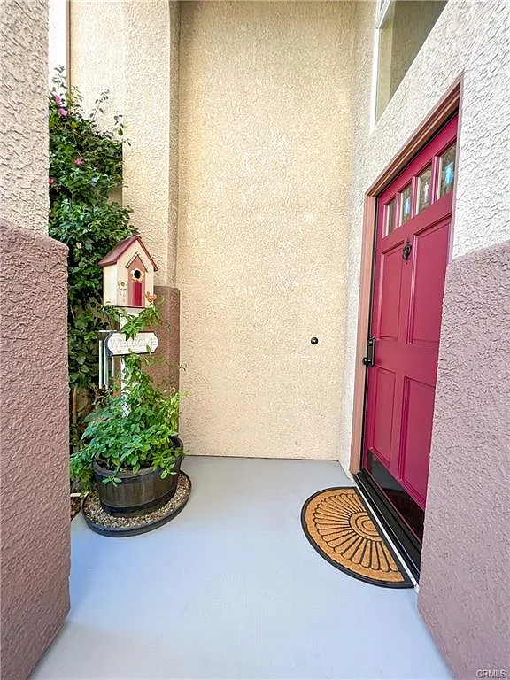3 bed, 1861 sqft, $3,899 — Photo 2