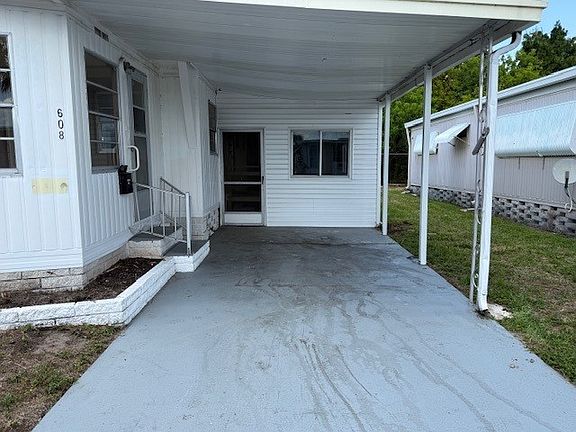 3rd image of 1071 Donegan Rd #608