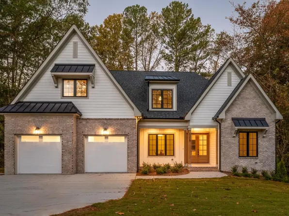 5205 Quail Meadow Dr, Raleigh, NC 27609