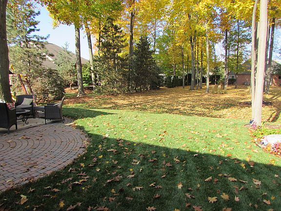 4th image of 48274 Red Oak Dr