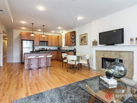 Kitchen / Living Room