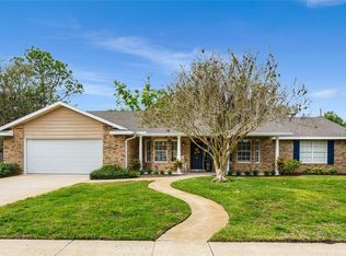 528 Woodview Dr, Longwood, FL 32779