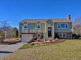 25 Aldis Ln, Wrentham, MA 02093