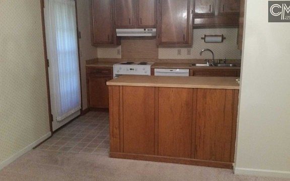3rd image of 805 Green Springs Dr