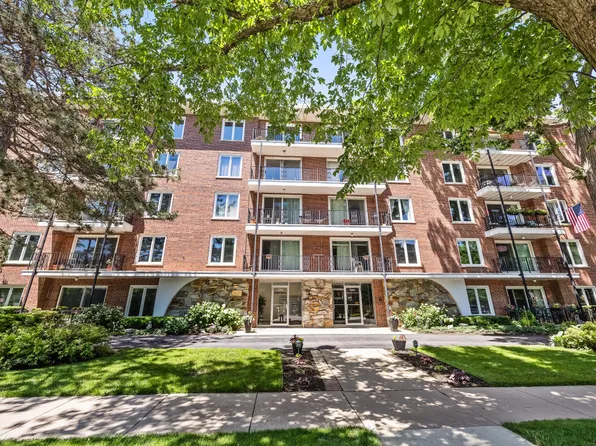 2333 Central St APT 206, Evanston, IL 60201