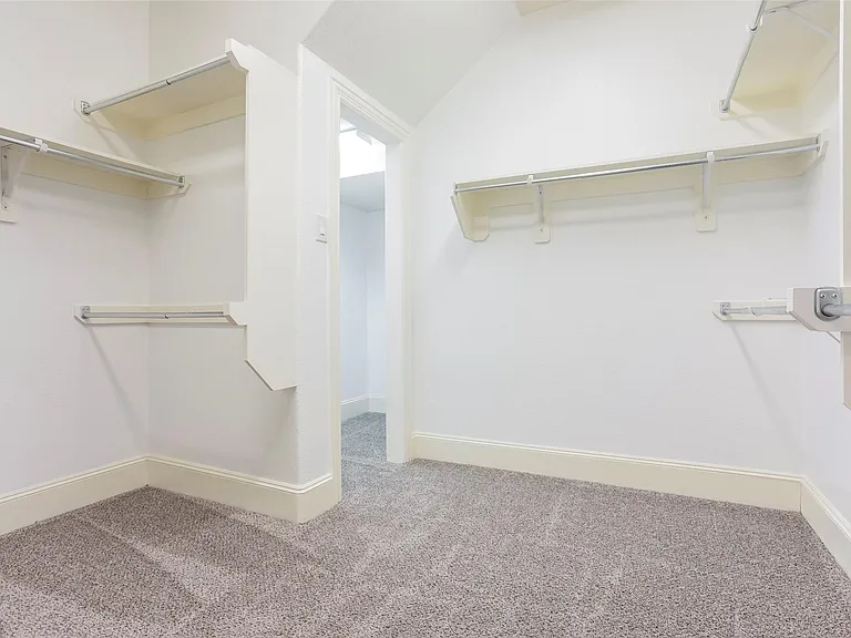 29110 Davenport Dr — Photo 15