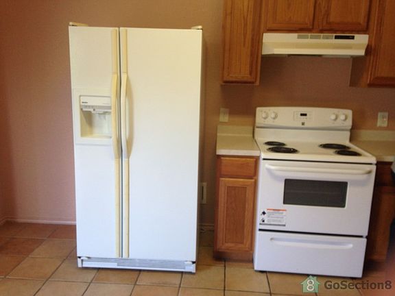 3rd image of 708 S Brownleaf St
