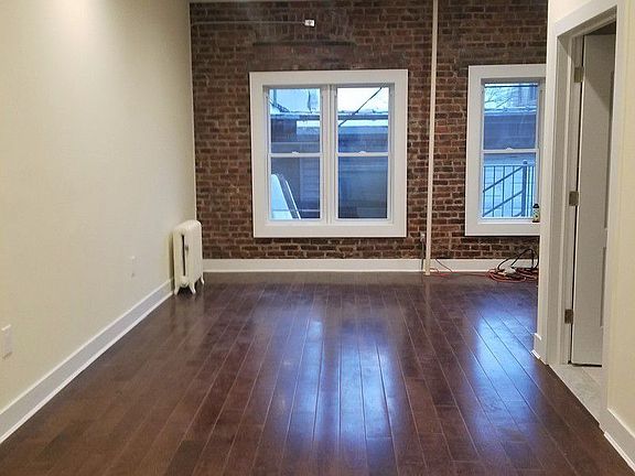 4th image of 2356 31st St APT A1
