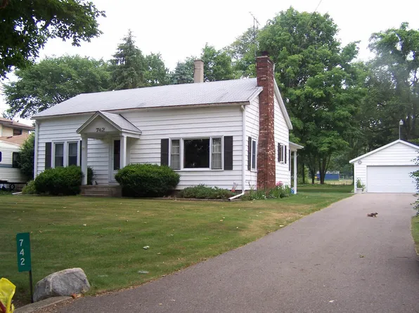 742 W G Ave, Kalamazoo, MI 49004