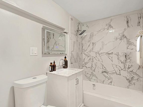 4th image of 5858 W Dakin St #2