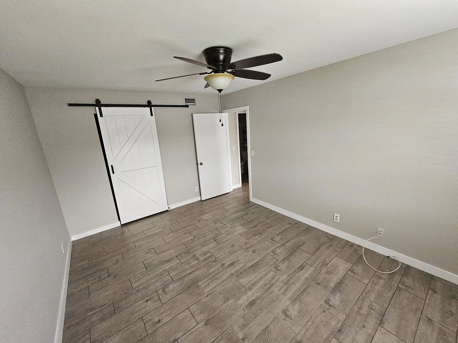 2 bed, 2.0 bath, 798 sqft, $2,000 — Photo 2