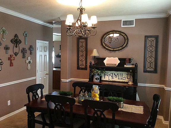 4th image of 9802 King Arthur Ct