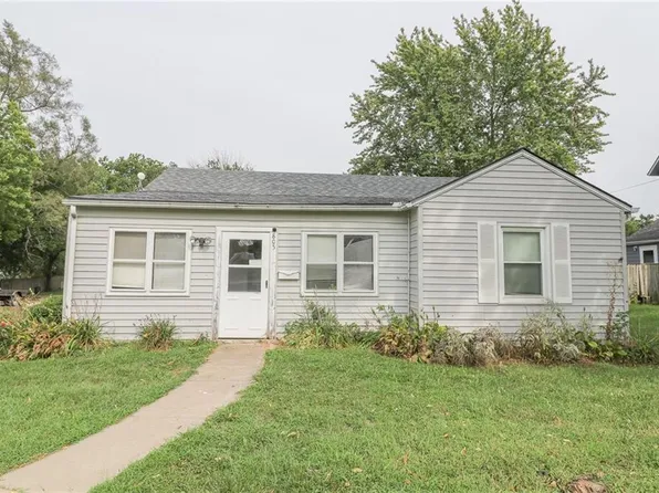 805 S Market St, Holden, MO 64040
