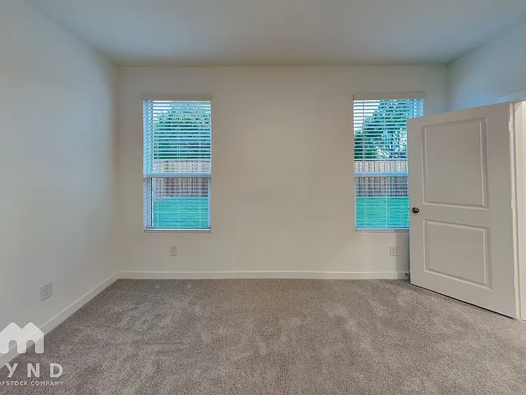 1746 Milton Dr — Photo 10