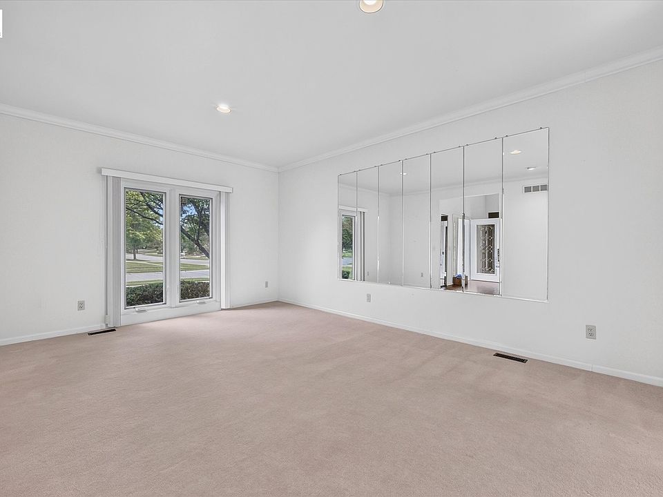 1431 Provincial Dr, photo 28
