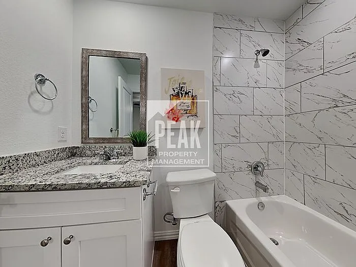 404 Briarwood Ln — Photo 8