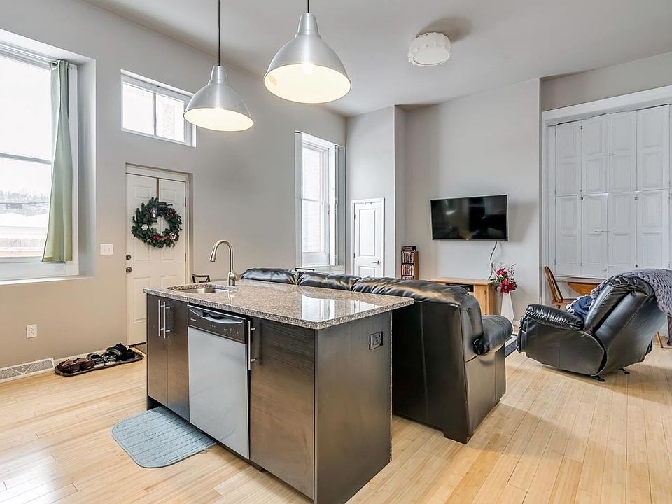 1st image of 2353 Sidney St #1