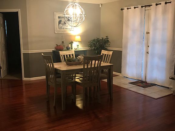 2nd image of 609 Smythe St