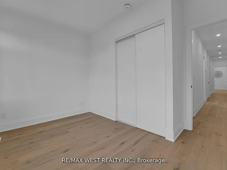 521 Saint Johns Rd #UPPER — Photo 21