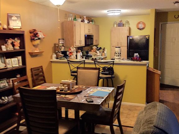 3rd image of 2340 Oak Park Way #103