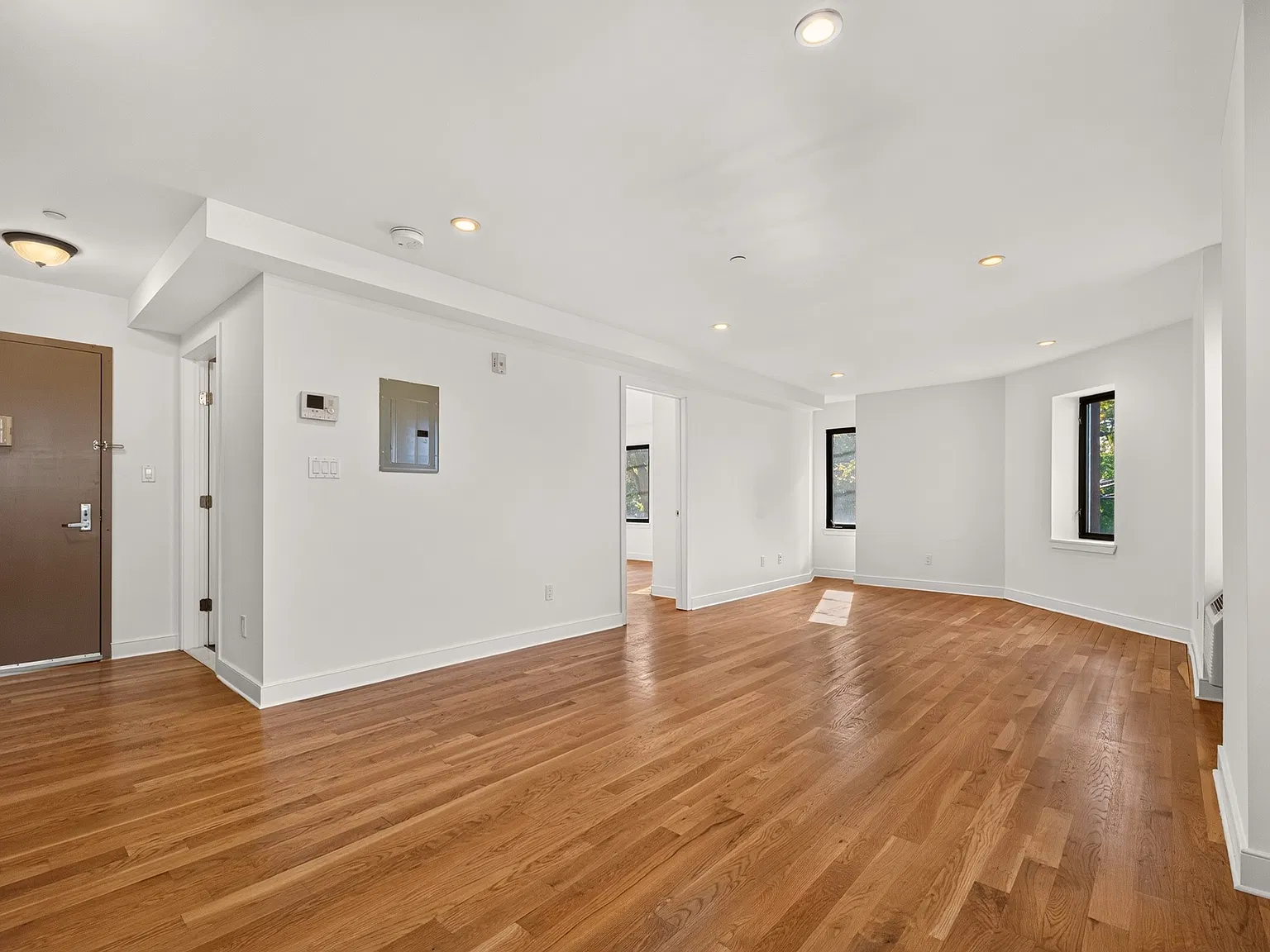 1 bed, $3,350 — Photo 3