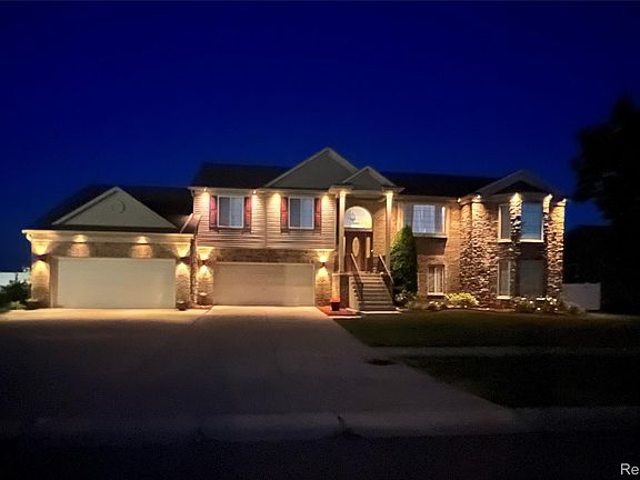 2nd image of 9166 Lantern Way