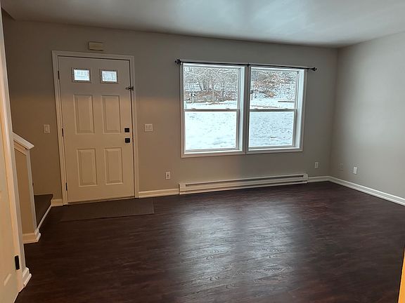 3rd image of 37 Ledgeland Dr