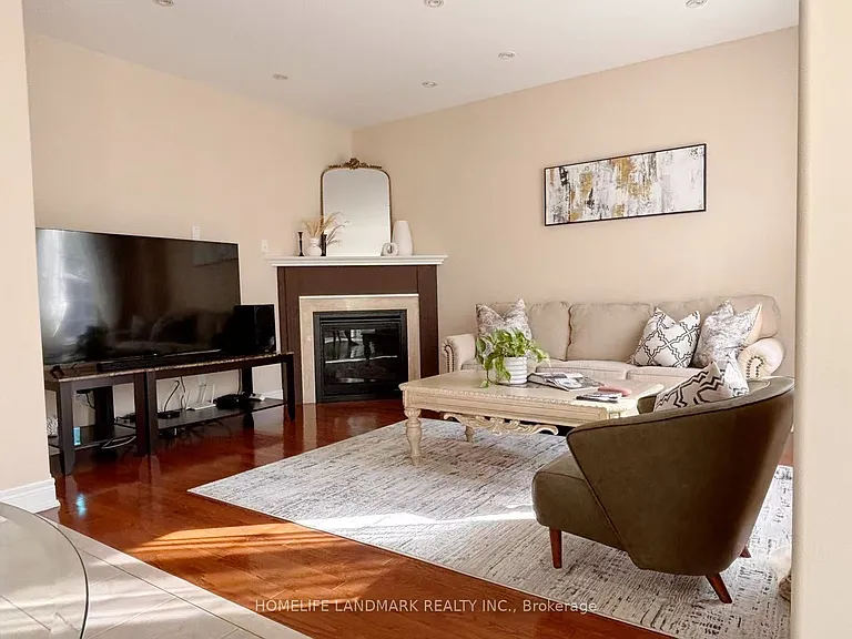 2245 Carm Dr — Photo 5