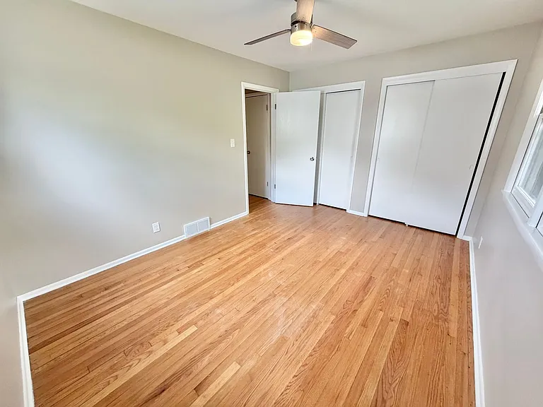 6919-6921 W Brentwood Ave E — Photo 19