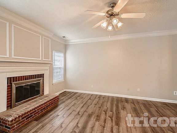 3rd image of 3600 Arthur St