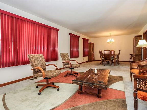 5th image of 58 Livingston Dr