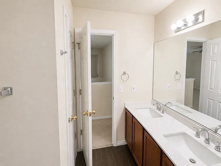 8016 Rosespur Park — Photo 17