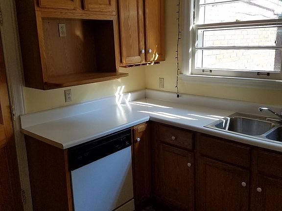 5th image of 1112 Battery Ln