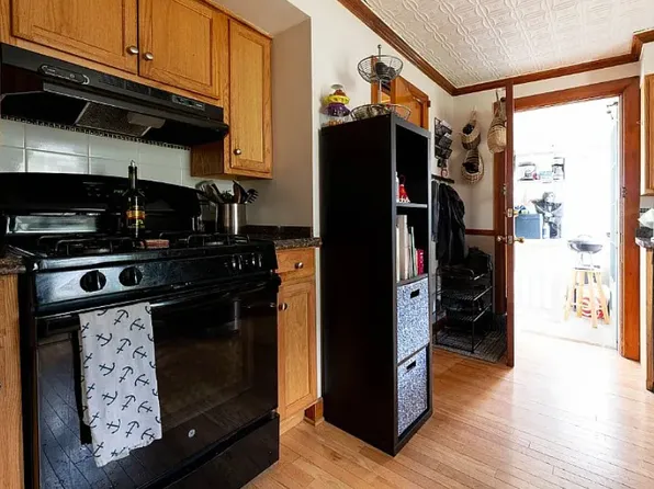 17 Montgomery St, Cambridge, MA