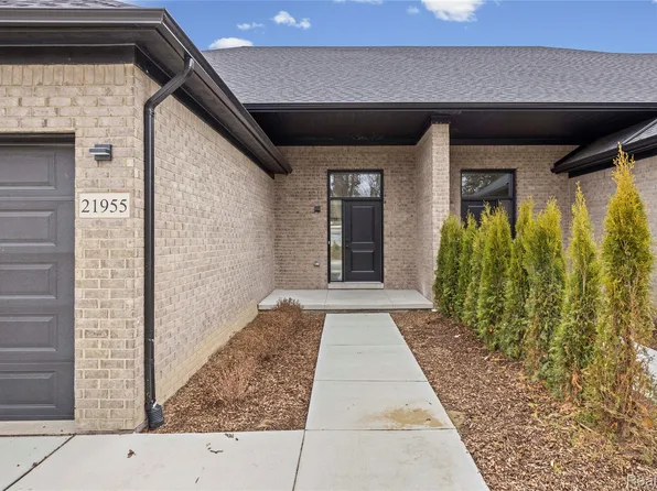 21959 Deer Brook Dr #2, Southfield, MI 48075