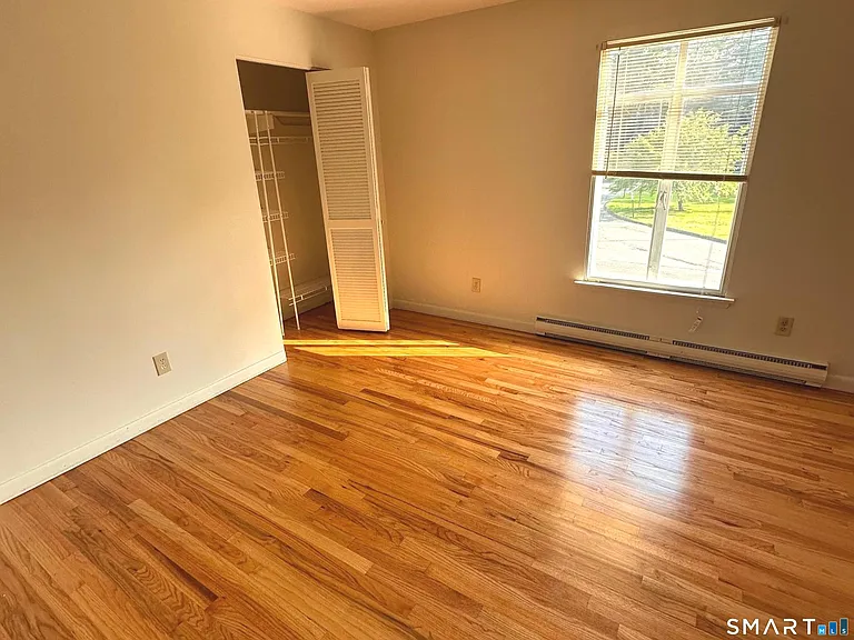 1634 Farmington Ave #2 — Photo 19