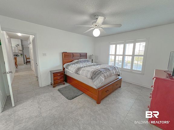 4th image of 2200 W 2nd St #202-C
