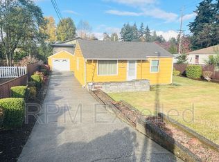 112 SW 185th St, Seattle, WA 98166