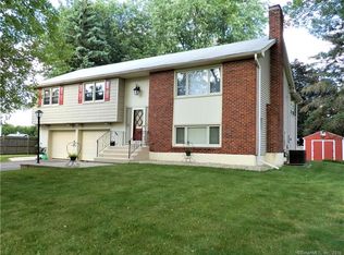 208 Penney Dr, East Hartford, CT 06118