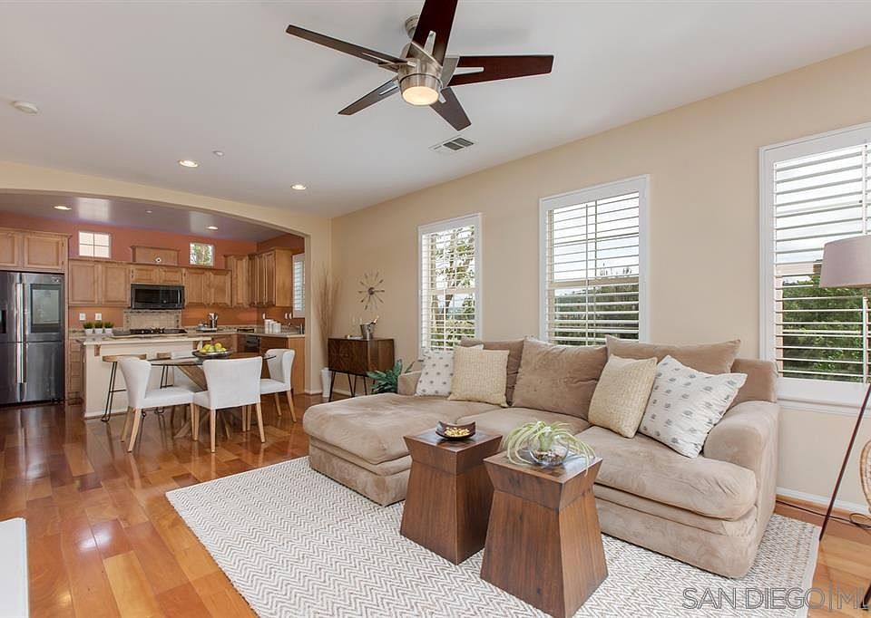 1st image of 2654 Escala Cir
