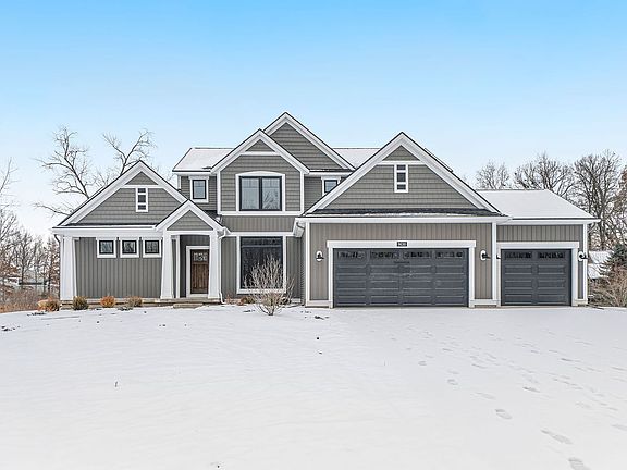 2nd image of 978 Waterscape Dr SE