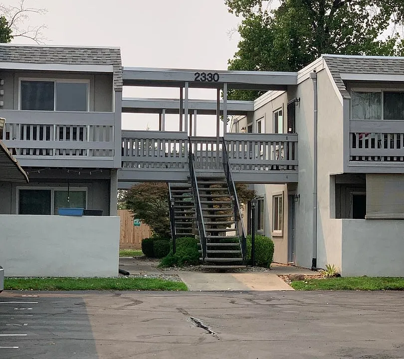 2330 Notre Dame Blvd #5
