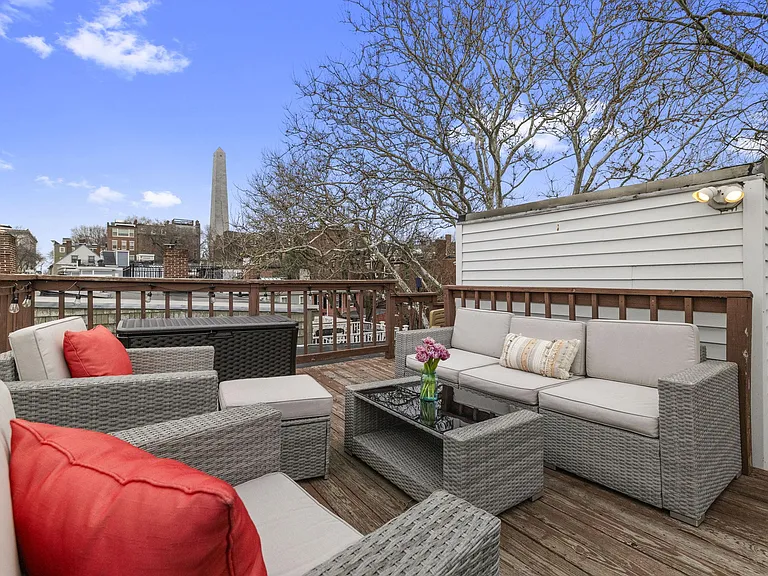 25 Pleasant St #3 — Photo 18