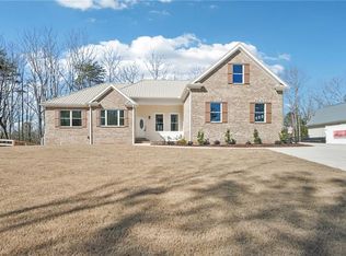 569 Byrd Mountain Ln, Canton, GA 30114